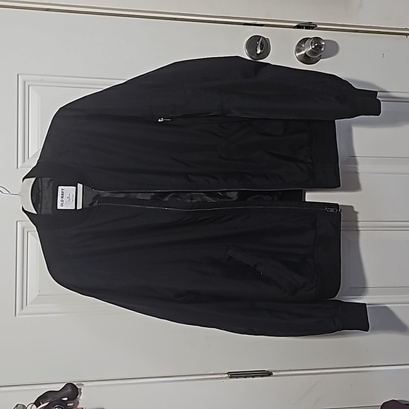 Old Navy Other - Men's XL Old Navy coat, black with lots of pockets.